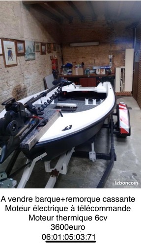 Barque pêche moteur - pêche, et